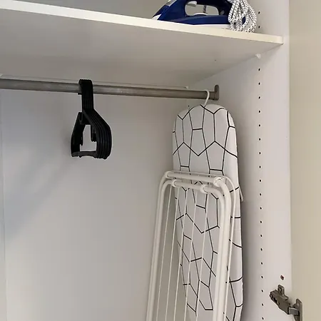 Top-Floor Studio - City Center - Fast Wifi *