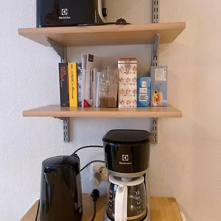 Nextdoor Host Penthouse For Long With Fast Wifi Apartament