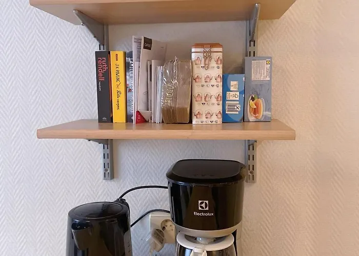 Nextdoor Host Penthouse For Long With Fast Wifi Апартаменты